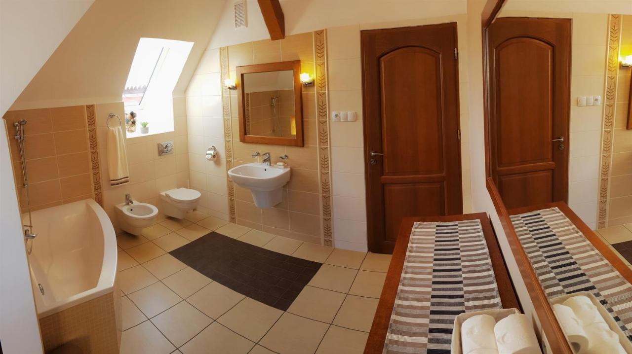 Apartament W Sercu Ustrzyk Apartment อุสชิกีดอลเน ภายนอก รูปภาพ